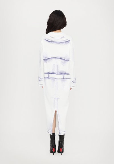 MOSCHINO OLIVIA - Jerseyklänning - fantasia bianco