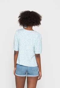 YAS YASSTELLI  - Blusa - sky blue/stelli