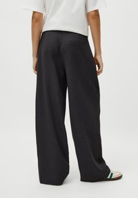 LeGer by Lena Gercke LEGER X OH APRIL FRANJA PANTS - Nadrágok - dark grey melange