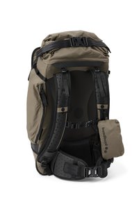 Rucksack mit Rollverschluss-Design, aus strapazierfähigem dunkelgrünem Stoff. Verfügt über gepolsterte Schulterriemen, ein Netzrückenpolster und verstellbare Schnallen.