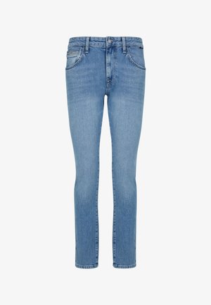 Helles, blaues Denim-Jeansmodell mit taillierter Passform, fünf Taschen, Reißverschluss und Gürtelschlaufen. Der Stoff hat eine glatte Textur mit leichtem Verblassen.