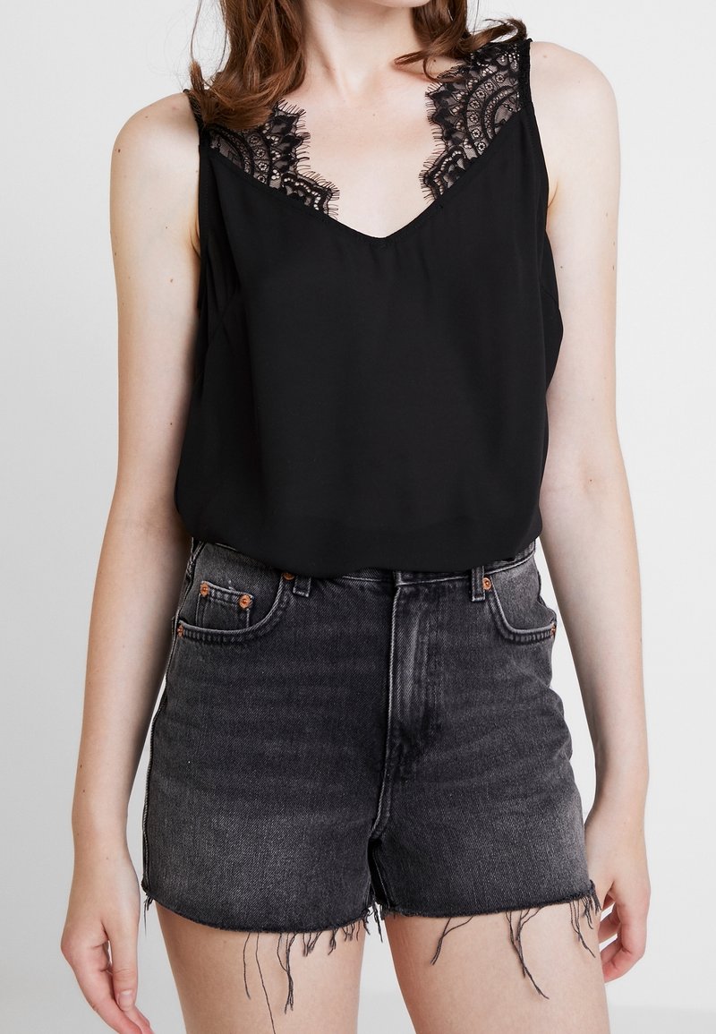 Vero Moda Blus - black