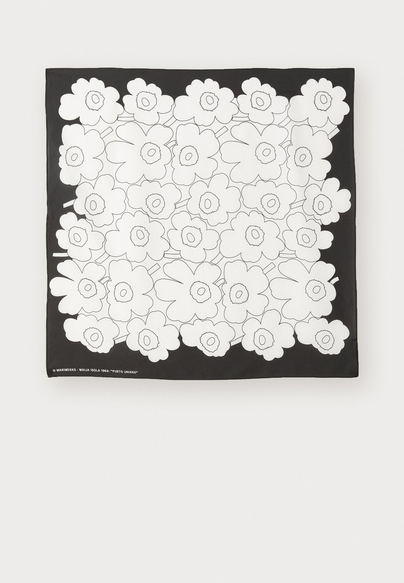 Sciarpa nera con un motivo ripetuto di fiori contornati in bianco con centri circolari. Tessuto morbido, forma quadrata.