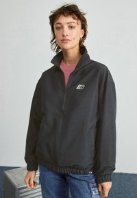 New Balance SPORT JACKET - Treniņjaka - black