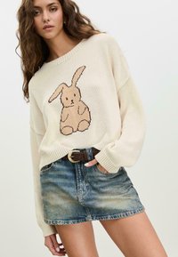 CROPPED RABBIT  - Stickad tröja - white