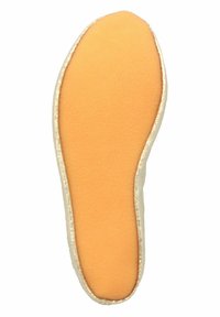 Schuheinlage mit einer glatten orangen Oberseite, umrandet mit Silber, oval geformt, entworfen für Komfort und Unterstützung.