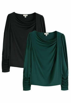 Zwei Langarmoberteile, eines schwarz und eines dunkelgrün, mit Rundhalsausschnitten und gerafftem Stoff an den Ärmeln. Weiches, elastisches Material.