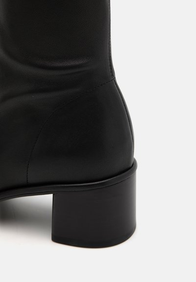 Tory Burch CAP-TOE KNEE HIGH BOOT - Stövel - perfect black
