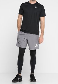 Nike Performance Leggings - black