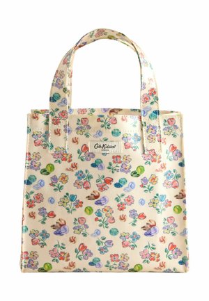 Blomsterprydet tote bag i cremefarvet lærred, med farverige blomster og blade, udstyret med to robuste håndtag og et logo-tag.