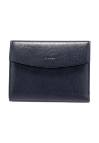 Cartera de cuero azul marino con acabado texturizado. Cuenta con cierre de solapa y logo en relieve, diseño compacto adecuado para tarjetas y objetos pequeños.