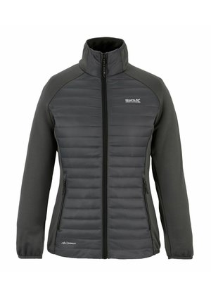 Giacca trapuntata grigio scuro con zip completa, tasche laterali, collo alto, maniche lunghe e logo "Regatta Great Outdoors" sul petto.