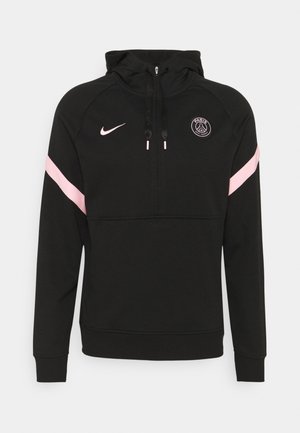 Czarna bluza z kapturem marki Nike z różowymi ukośnymi paskami na rękawach, logo Paris Saint-Germain na piersi oraz zamkiem z przodu i kapturem z troczkiem.