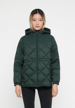 ONLTAMMY TAHOE QUILTED JACKET - Ľahká bunda - scarab