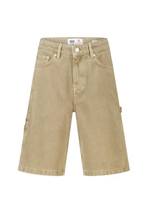 Beige denim knielange korte broek met riemlussen, voorknop, rits en zakken op een witte achtergrond.