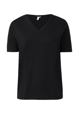 T-shirt nera a maniche corte con scollo a V, vestibilità regolare e piccolo logo vicino all'orlo inferiore su sfondo bianco.