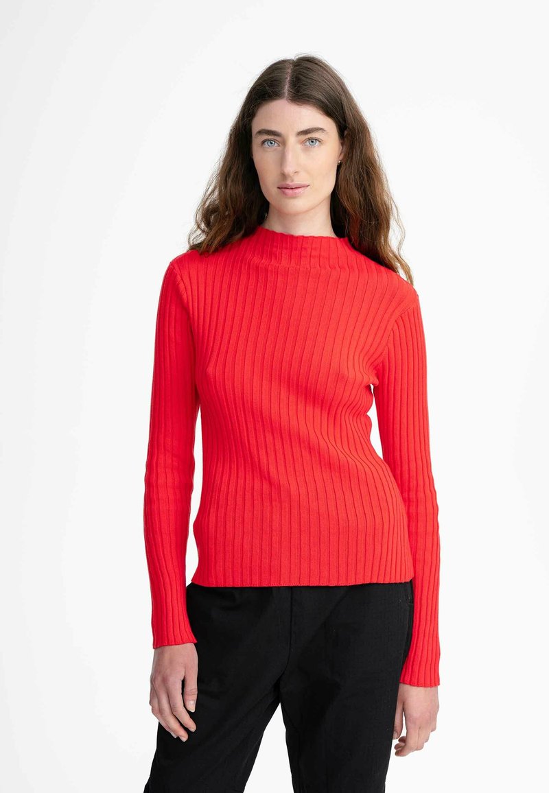 MELA NAMARI - Strickpullover - poppy