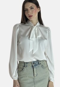 Elara Langarmshirt - weiß