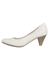 Białe szpilki o gładkim wykończeniu, zaokrąglonym nosku i beżowym, teksturowanym obcasie w kształcie stożka. Minimalistyczny design, smukła sylwetka.
