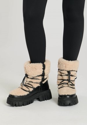 South Beach FAUX FUR CHUNKY LACE UP - Veterboots - black