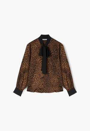 Blouse met luipaardprint in bruin en zwart, voorzien van een striksluiting, knopen aan de voorkant en pofmouwen met contrasterende zwarte manchetten.