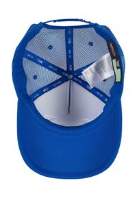Blå caps med solid front, mesh bak og hvit innside. Inkluderer stitch-detaljer og justerbar snapback-lukking. Inneholder merker fra merkevaren.