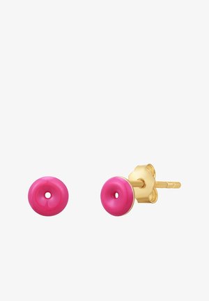Petites boucles d'oreilles clous rondes avec des faces avant en forme de beignet rose vif et des tiges et attaches en or.