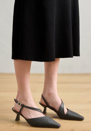 Classic heels - black