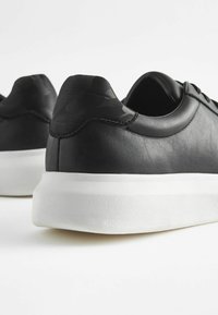 Next EDIT CHUNKY - Tossud - black