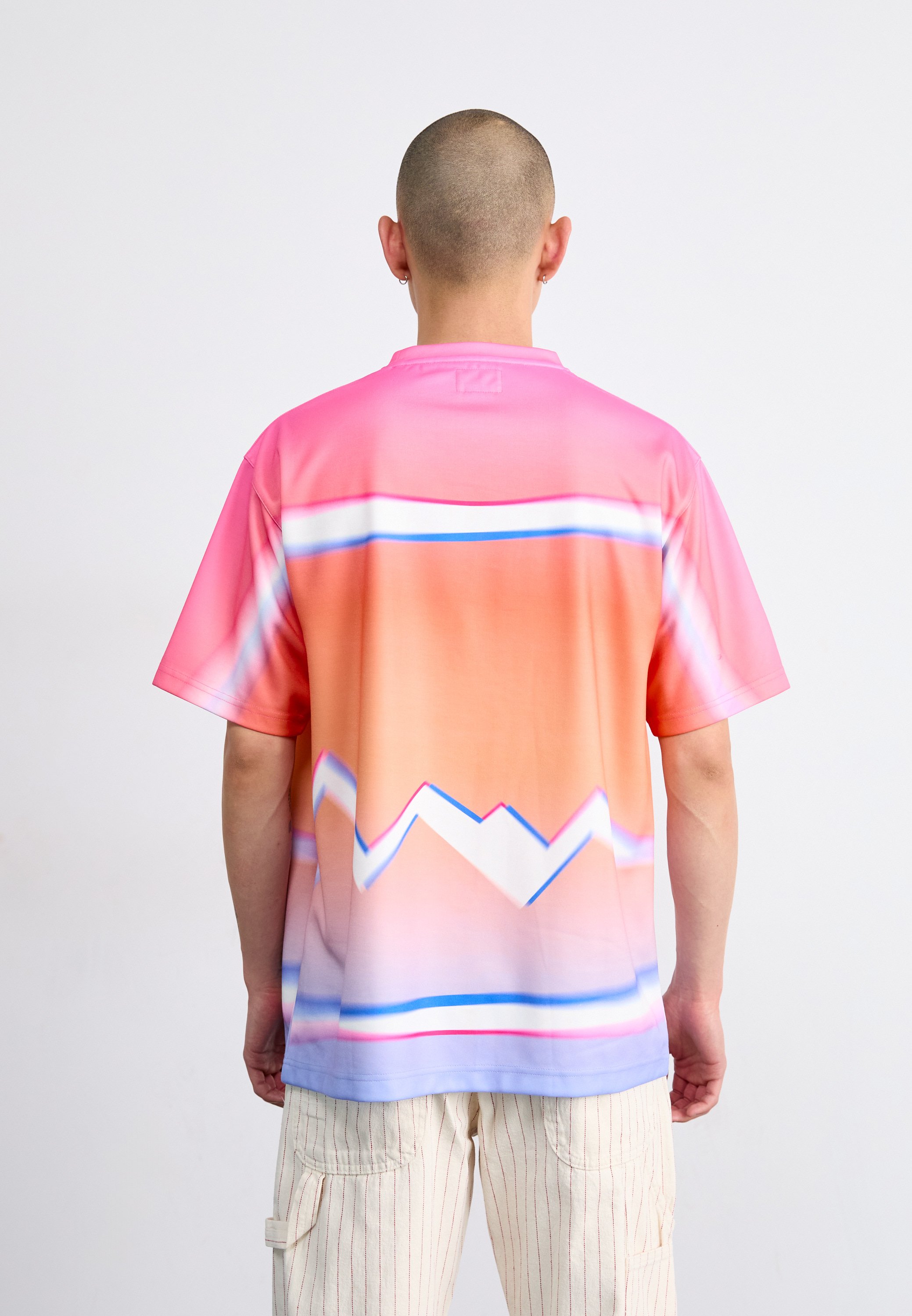 MANASTASH／マナスタッシュ／ALLOVER GRADIENT LOGO TOP セール】MANASTASH/マナスタッシュ/ALLOVER GRADIENT LOGO TOP