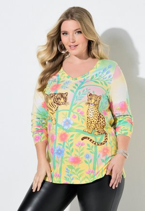 CLASSIC FIT BLUMENDRUCK MIT LEOPARD - Pitkähihainen paita - pale jade green