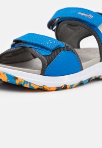 Superfit CRISS CROSS UNISEX - Vaellussandaalit - blau/orange