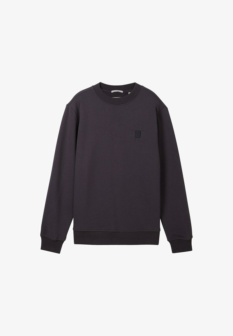 Felpa grigia scura con collo rotondo, maniche lunghe e un piccolo logo rettangolare ricamato sul petto. Realizzata in tessuto misto cotone.