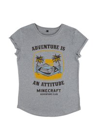 Szara koszulka z krótkim rękawem z grafiką hamaka z palmami, z napisem: "Przygoda to postawa" i "Minecraft Adventure Club."