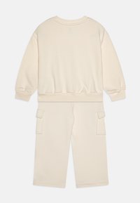 GAP LOGO CREW TODDLER GIRL SET - Trenirka - ivory frost