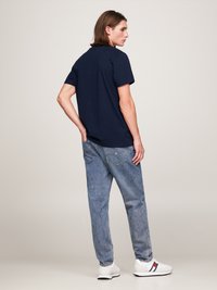 Tommy Jeans ESSENTIAL FLAG TEE  - T-shirt basic - dark night navy