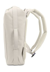 Zaino grigio chiaro con esterno in tessuto liscio, spallacci in rete imbottita e forma rettangolare strutturata per una gestione ottimale dello spazio e comfort.