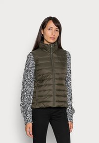 Marc O'Polo VEST STAND UP COLLAR FRONT ZIPPER - Colete - olive drab
