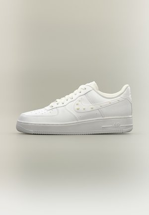 Nike Sportswear, AIR FORCE 1 07 - Маратонки - white/metallic silver-coloured/pure platinum-coloured