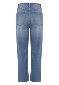 Jean en denim bleu clair avec deux poches arrière, coupe droite et une petite étiquette marron sur le côté droit de la ceinture.