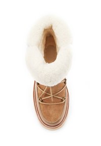 Smeđi antilop čizmice do gležnja s bijelim krznenim ovratnikom, vezanje, i tamno smeđim gumiranim đonom. Sadrži zlatnu metaliku i šivani rub.