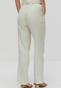 STOCKH LM SIMONE PREMIUM LINEN - Broek - light beige