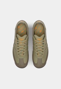 adidas Originals SL 72 RS UNISEX - Tossud - orbit green/cargo brown/bright orange