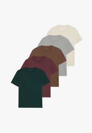 Cinco t-shirts de gola redonda em várias cores: verde escuro, bordô, castanho, cinza claro e creme; todos apresentam mangas curtas e uma textura suave.