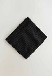 Unausgewählt, black