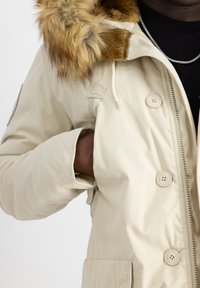 Alpha Industries POLAR UNISEX - Parka - vintage white