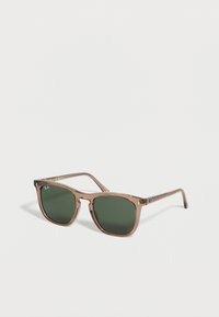 Niewybrane, transparent light brown