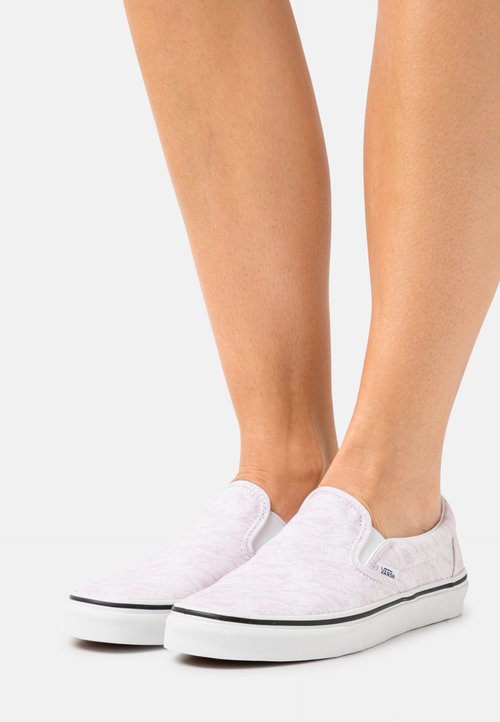 Vans UA CLASSIC SLIPON PLATFORM Matalavartiset tennarit true white