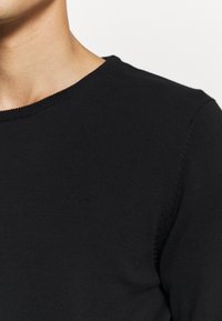 s.Oliver Pulover - black
