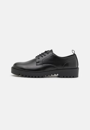 Stringate - 802 - black